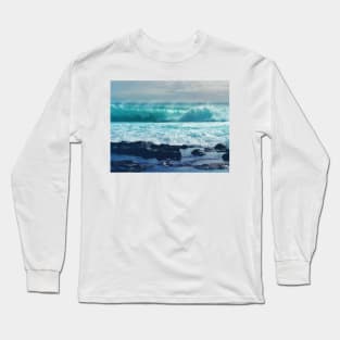 Tall sea waves on a rocky beach Long Sleeve T-Shirt